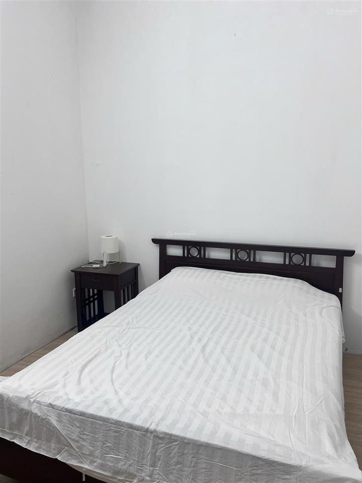 Cho thuê biệt thự 4,5 tầng sân vườn rộng đường tô ngọc vân, quận tây hồ, hà nội
diện tích 300m2