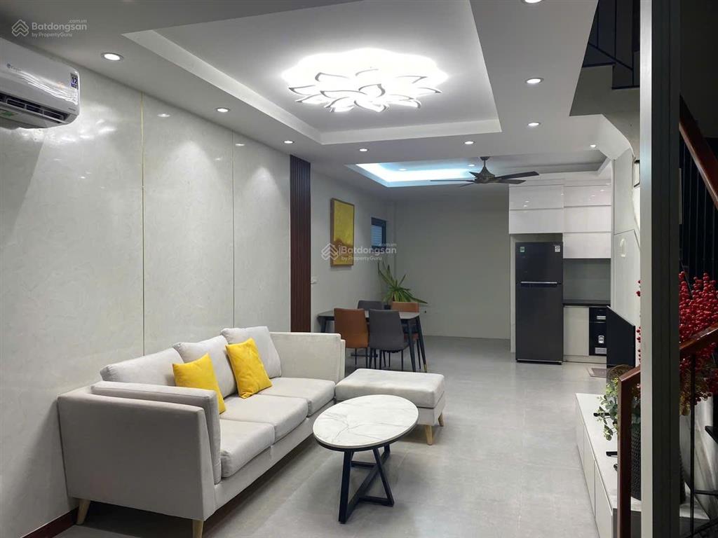 Cho thuê nhà 5 tầng  quảng an, tây hồ  hà nội  diện tích 60m²
