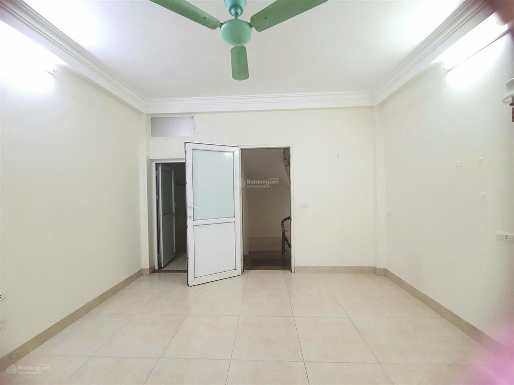 Cho thuê nhà riêng tại âu cơ, 10 triệu, 50m2, 3pn, 3wc, nội thất cơ bản, gấp!