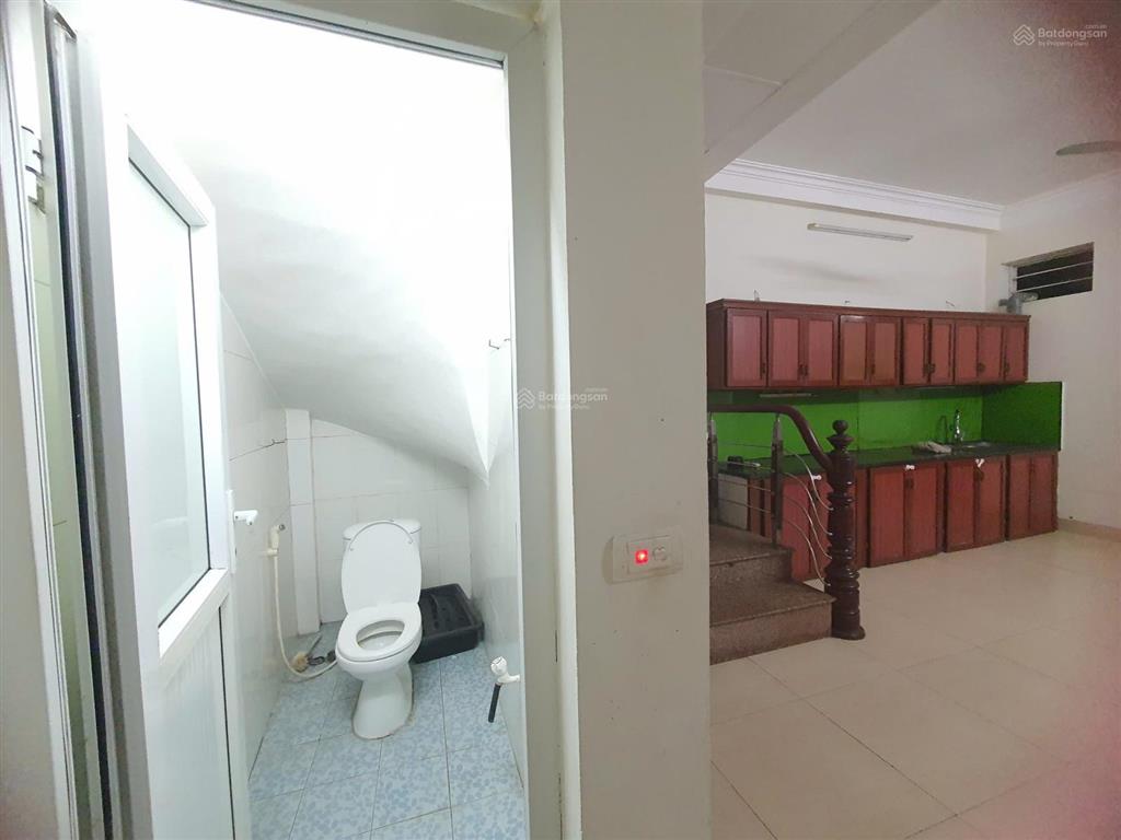 Cho thuê nhà riêng tại âu cơ, 10 triệu, 50m2, 3pn, 3wc, nội thất cơ bản, gấp!