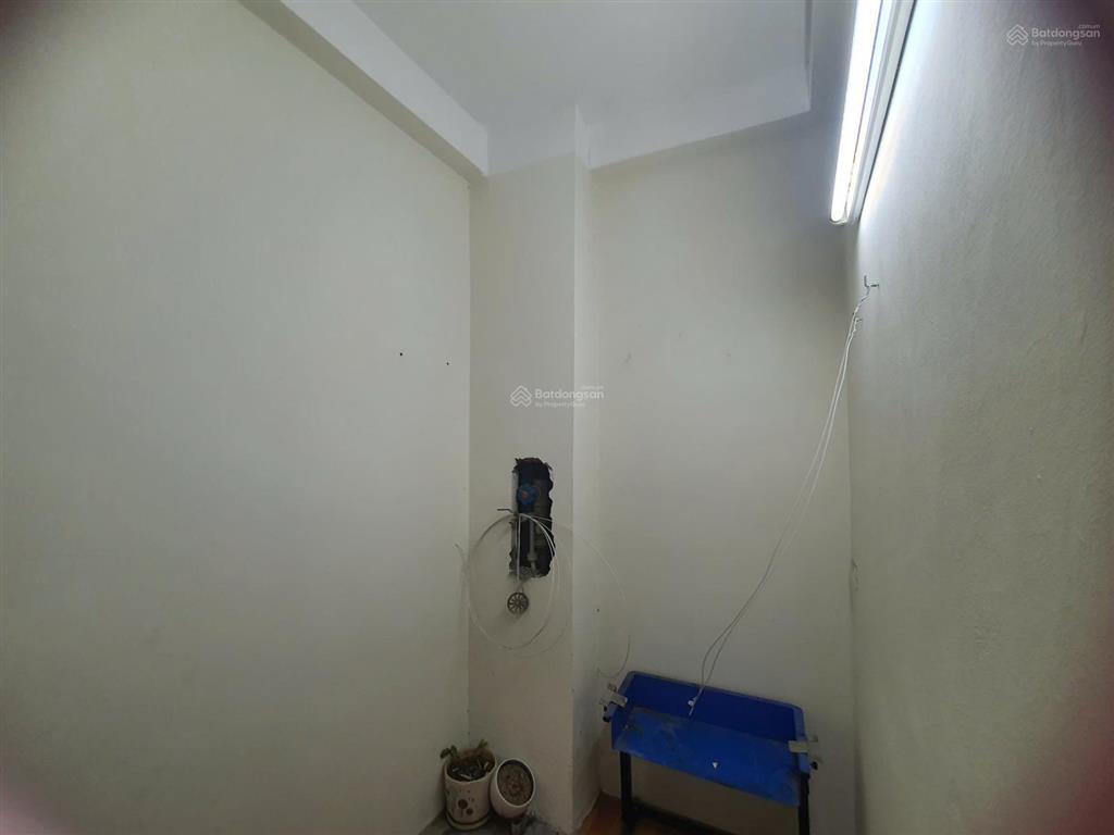 Cho thuê nhà riêng tại âu cơ, 10 triệu, 50m2, 3pn, 3wc, nội thất cơ bản, gấp!