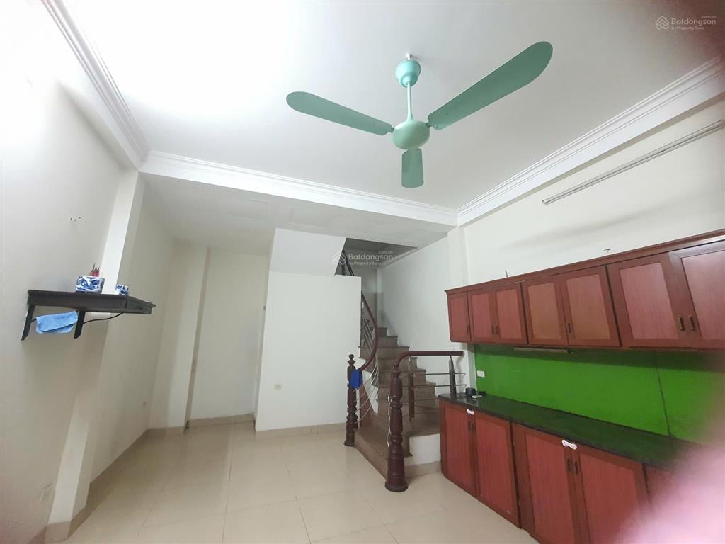 Cho thuê nhà riêng tại âu cơ, 10 triệu, 50m2, 3pn, 3wc, nội thất cơ bản, gấp!