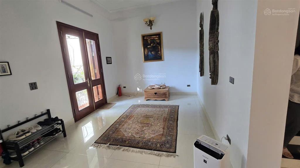 Cho thuê nhà 5 tầng xuân diệu, tây hồ hà nội diện tích 100m2 mặt tiền 5m