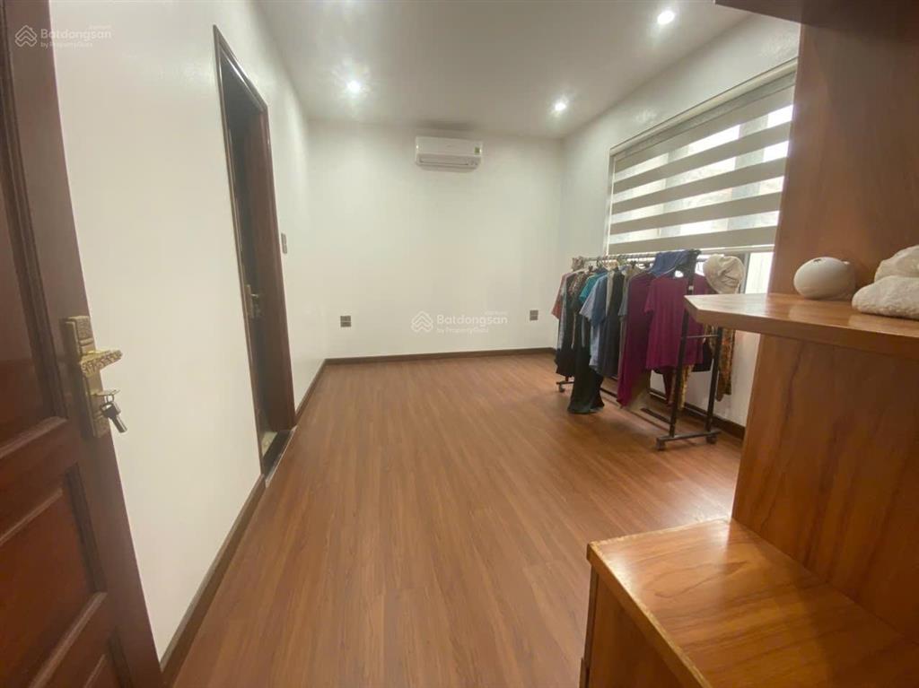 Cho thuê nhà 5 tầng xuân diệu, tây hồ hà nội diện tích 100m2 mặt tiền 5m