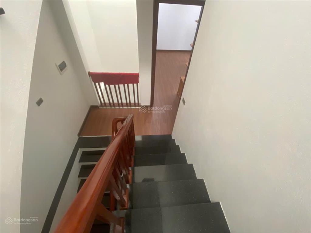 Cho thuê nhà 5 tầng xuân diệu, tây hồ hà nội diện tích 100m2 mặt tiền 5m