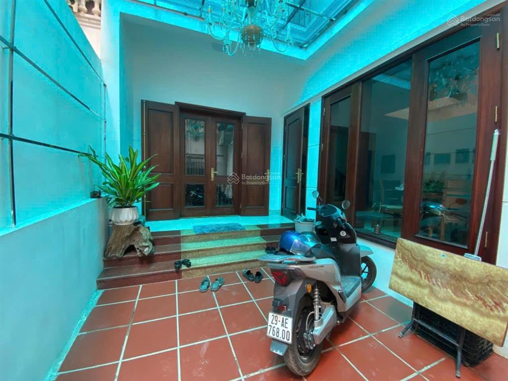Cho thuê nhà 5 tầng xuân diệu, tây hồ hà nội diện tích 100m2 mặt tiền 5m