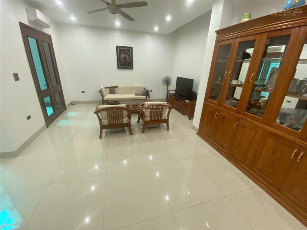 Cho thuê nhà 5 tầng xuân diệu, tây hồ hà nội diện tích 100m2 mặt tiền 5m