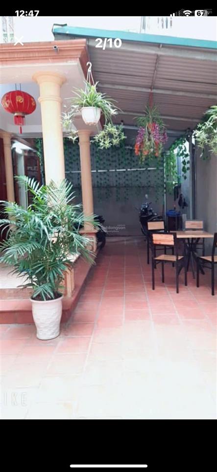 Cho thuê nhà 3 tầng có sân, 3 mặt cửa nhiều ánh sáng, 3 ngủ 3 vs phòng khách và bếp rộng