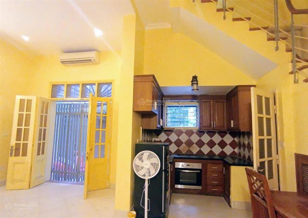 Cho thuê nhà riêng phong cách vintage tô ngọc vân, tây hồ