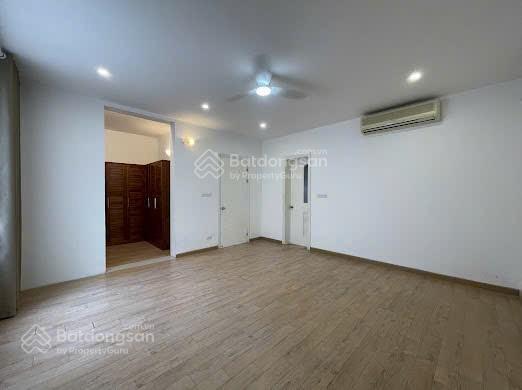 Cho thuê nhà đất rộng tây hồ, hà nội. dt 280m. giá 65.000.000