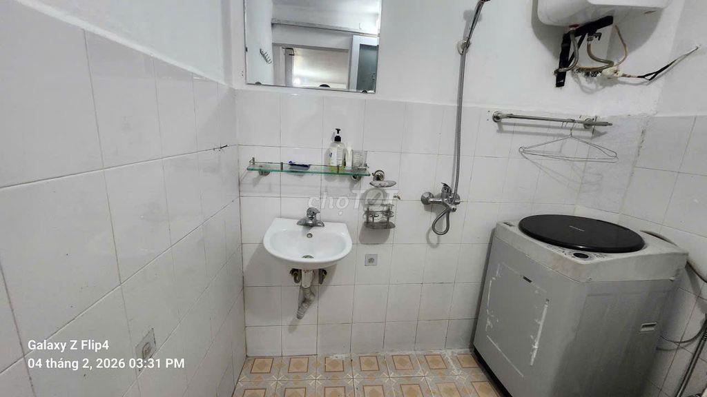 Chính chủ cho thuê nhà 2 tầng, ngõ 129 Nguyễn Trãi đối điện RoyalCity