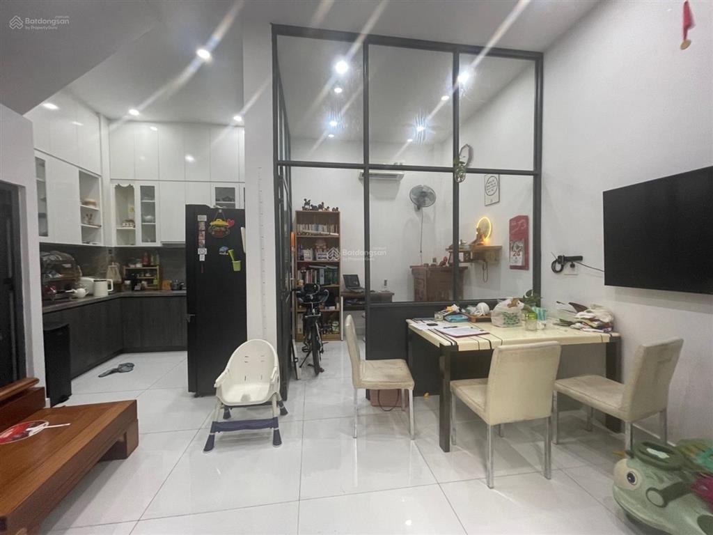 Bán nhà tân bình hxh bùi thế mỹ 30m 3 tầng chỉ 5.5 tỷ