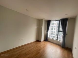 Bán căn hộ chung cư dv02 rose town 79 ngọc hồi, sổ đỏ lâu dài 71m2