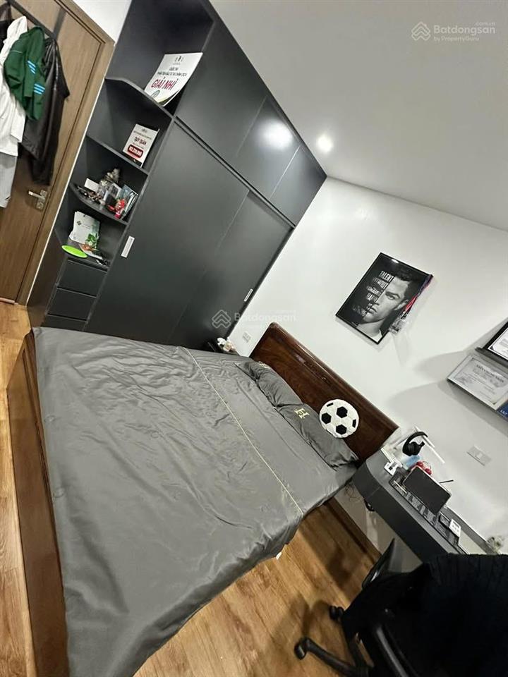 Chính chủ bán căn hộ 3 phòng ngủ dv01 rose town ngọc hồi sổ đỏ lâu dài 90m2