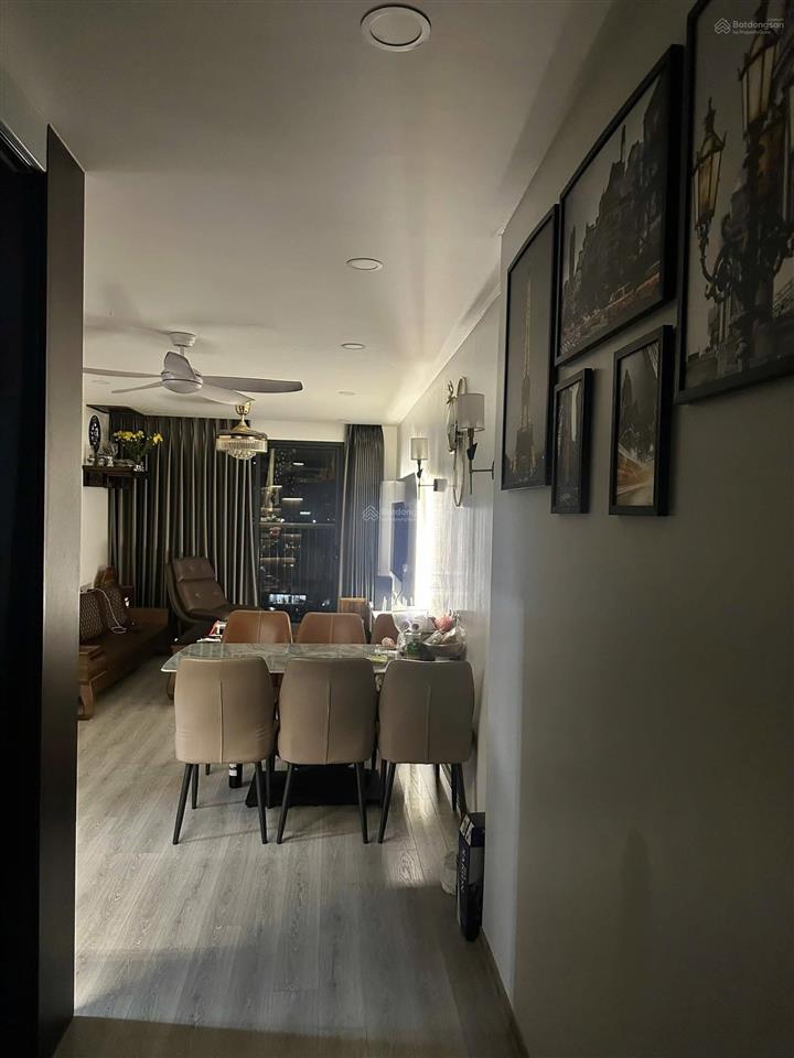 Chính chủ bán căn hộ 3 phòng ngủ dv01 rose town ngọc hồi sổ đỏ lâu dài 90m2