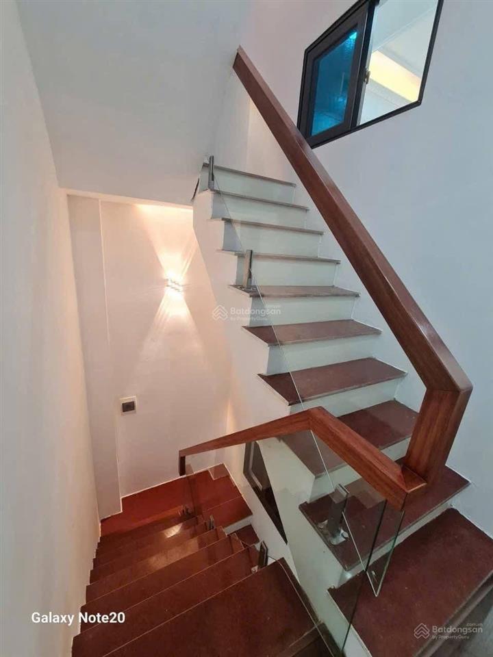 Bán nhà riêng 4 tầng ngõ phố kim giang sổ đỏ 40m2, nhà mới xây 3 năm