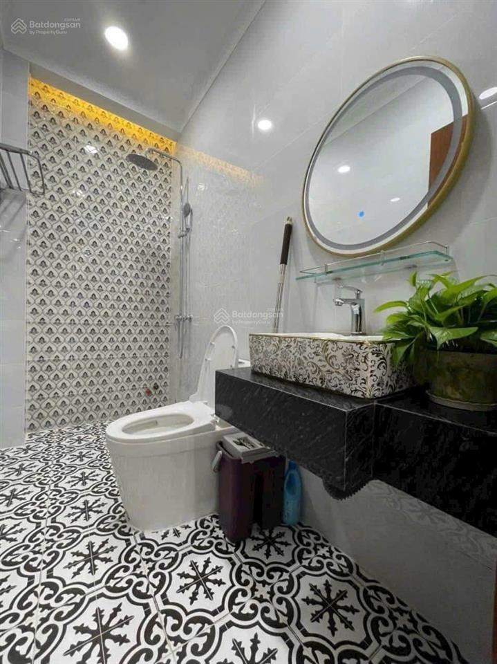 Bán nhà kdc hiệp thành 1  1 trệt 2 lầu  3pn  3wc. full nội thất cao cấp. thu nhập 15tr/tháng
