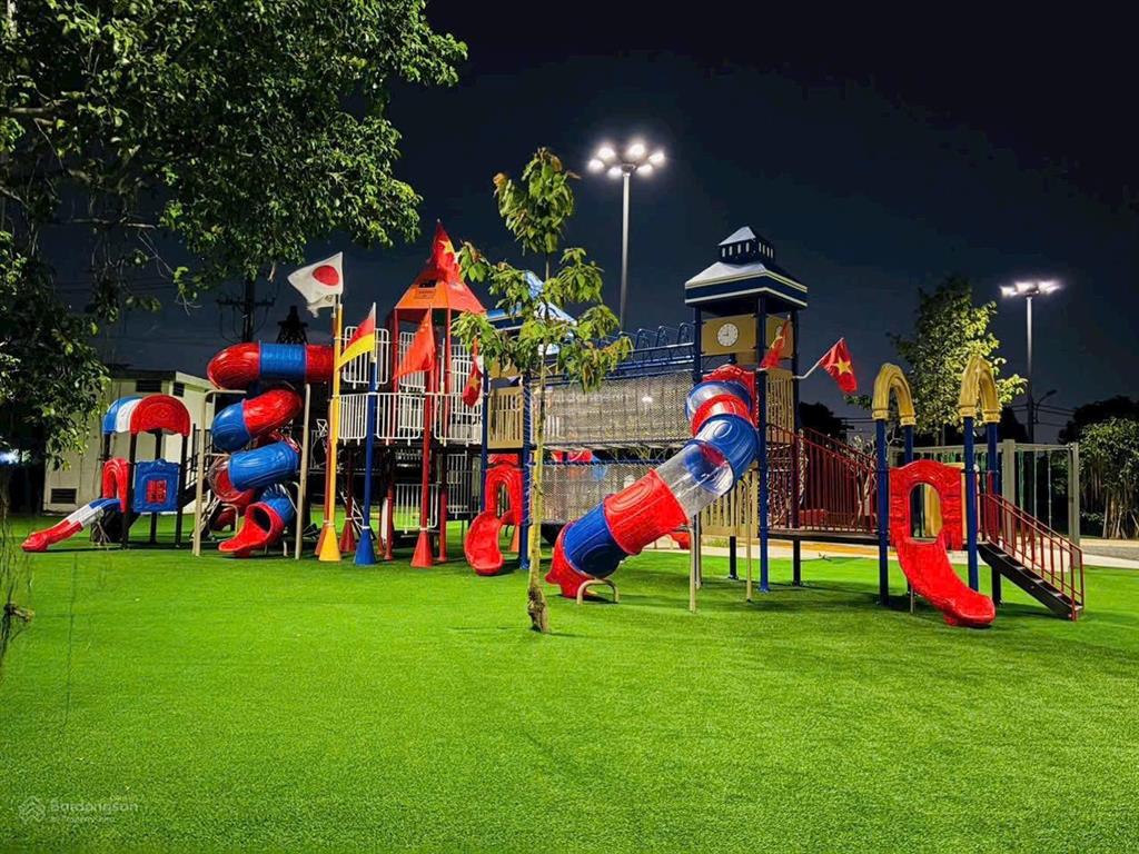 Giá tốt bất ngờ . chỉ 1tỷ900 triệu sở hữu ngay một nền đất 80m2 tại kdc saigon village ( long hậu )