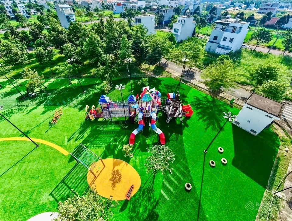 Bán nền đất kdc saigon village hạ tầng sạch đẹp. gần cổng, hướng đông, giá 25triệu/m2