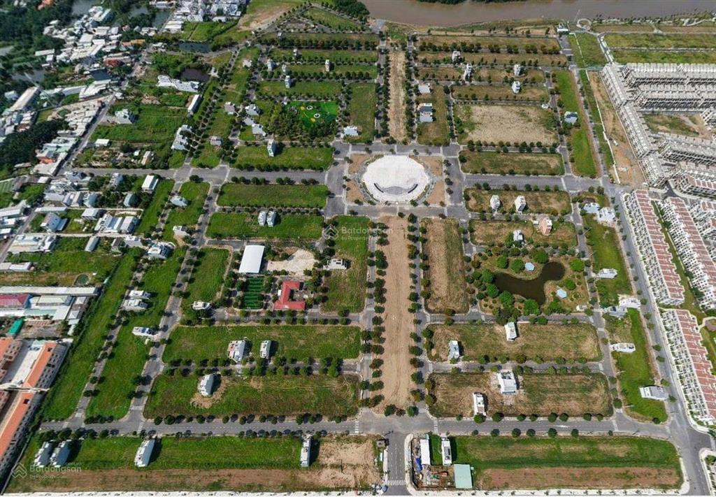 Bán nền đất kdc saigon village hạ tầng sạch đẹp. gần cổng, hướng đông, giá 25triệu/m2