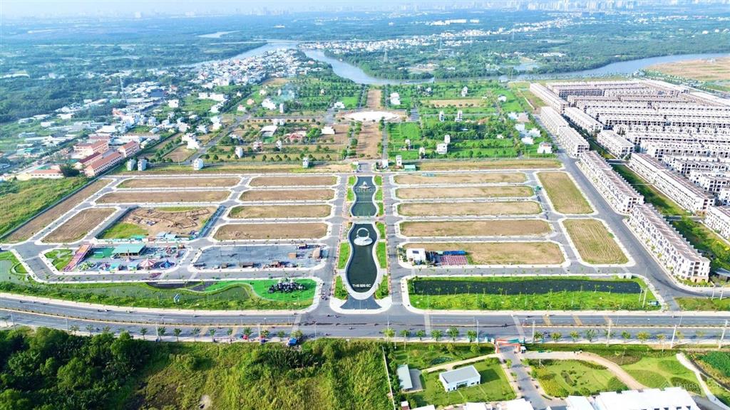 Chính chủ gửi bán nền a2 góc 2 mặt tiền kdc saigon village. hạ tầng sạch đẹp