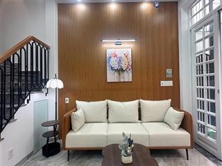 Kiến trúc sư bán nhà đẹp 154 Âu Dương Lân P3Q8