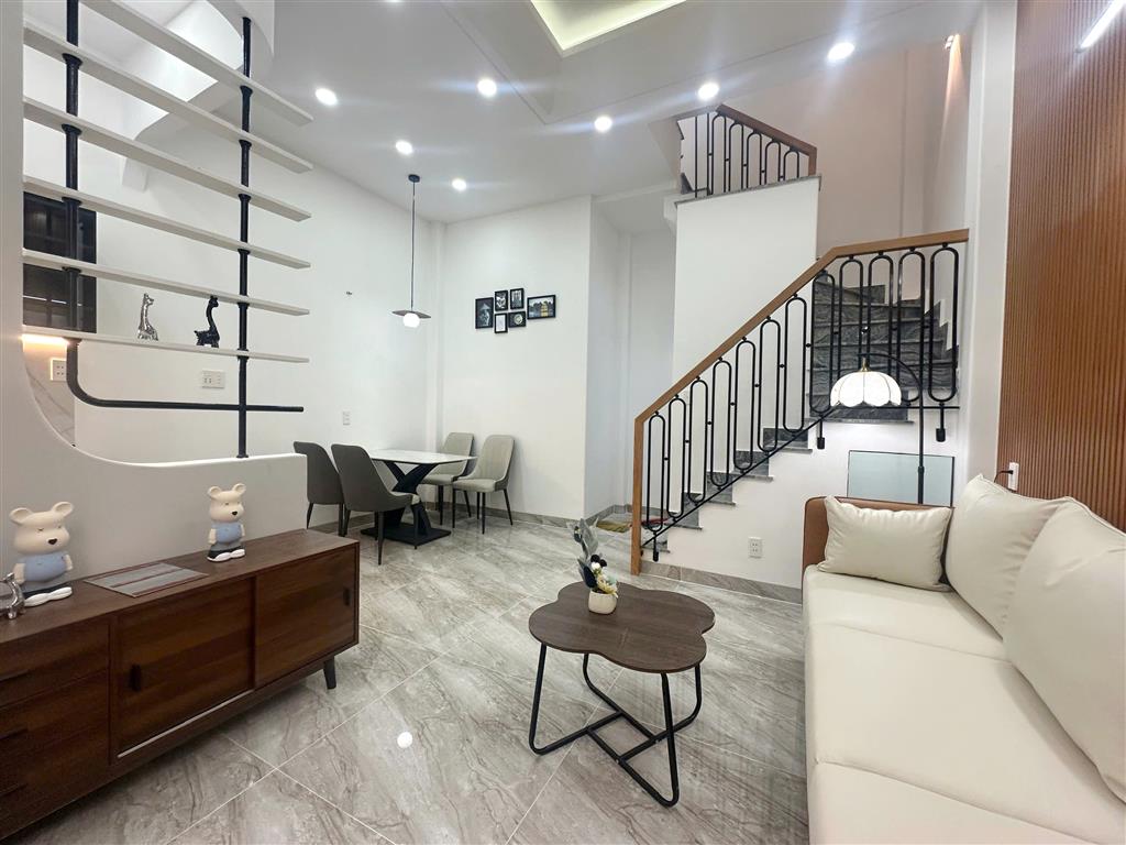 Kiến trúc sư bán nhà đẹp 154 Âu Dương Lân P3Q8