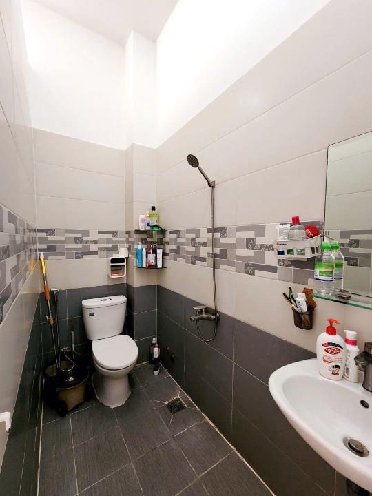 Nhà 2 lầu hẻm 141 Tám Danh P.Chánh Hưng P4Q8