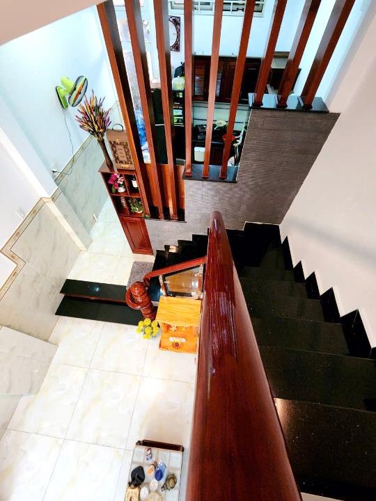 Nhà 2 lầu hẻm 141 Tám Danh P.Chánh Hưng P4Q8