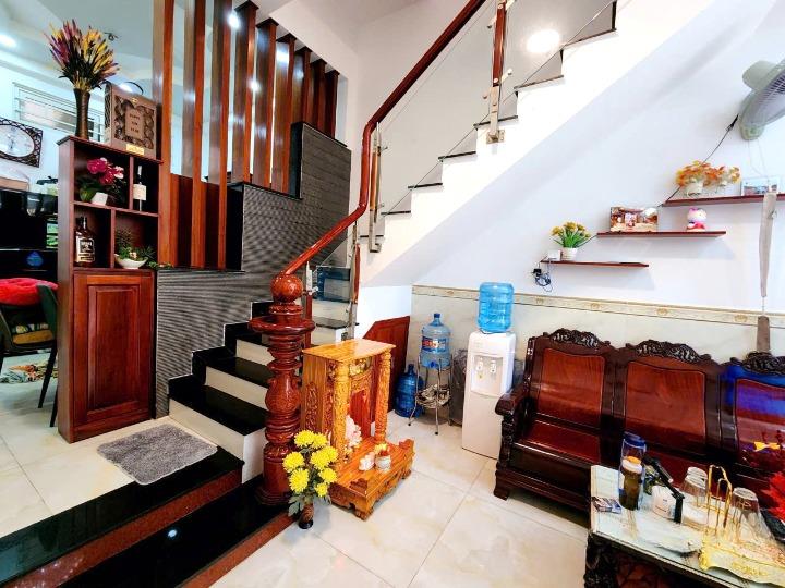 Nhà 2 lầu hẻm 141 Tám Danh P.Chánh Hưng P4Q8