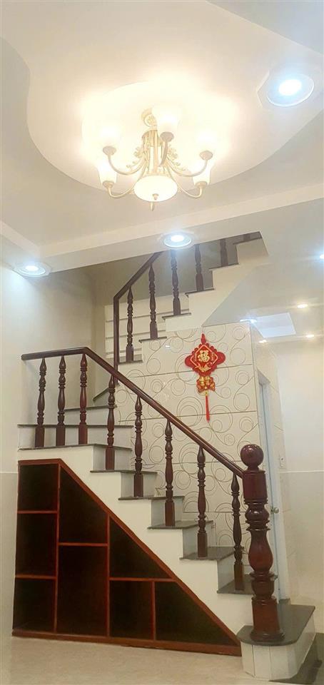 Nhà mới 3PN Dương Bá Trạc P2Q8 khu buôn bán tại nhà được