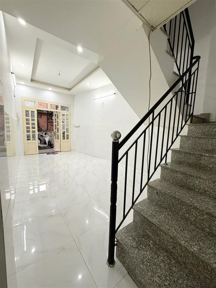 Nhà 52m2 đất công nhận đủ hẻm 1619 Phạm Thế Hiển P6Q8