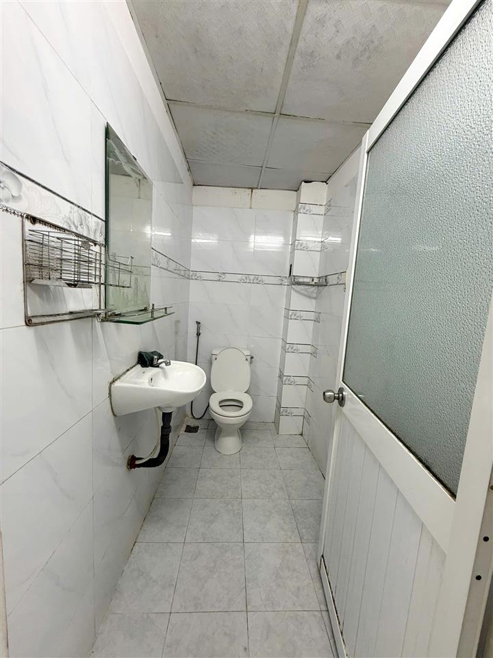 Nhà 52m2 đất công nhận đủ hẻm 1619 Phạm Thế Hiển P6Q8