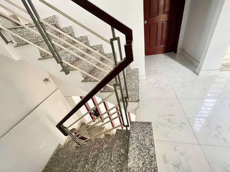 Nhà hẻm 6m xe hơi trước nhà Dạ Nam P2Q8, Giá : 7.8 Tỷ (T/L)