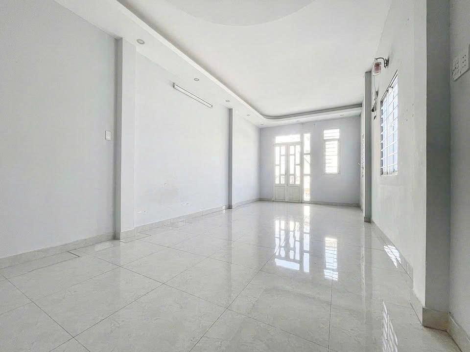 Nhà hẻm 6m xe hơi trước nhà Dạ Nam P2Q8, Giá : 7.8 Tỷ (T/L)