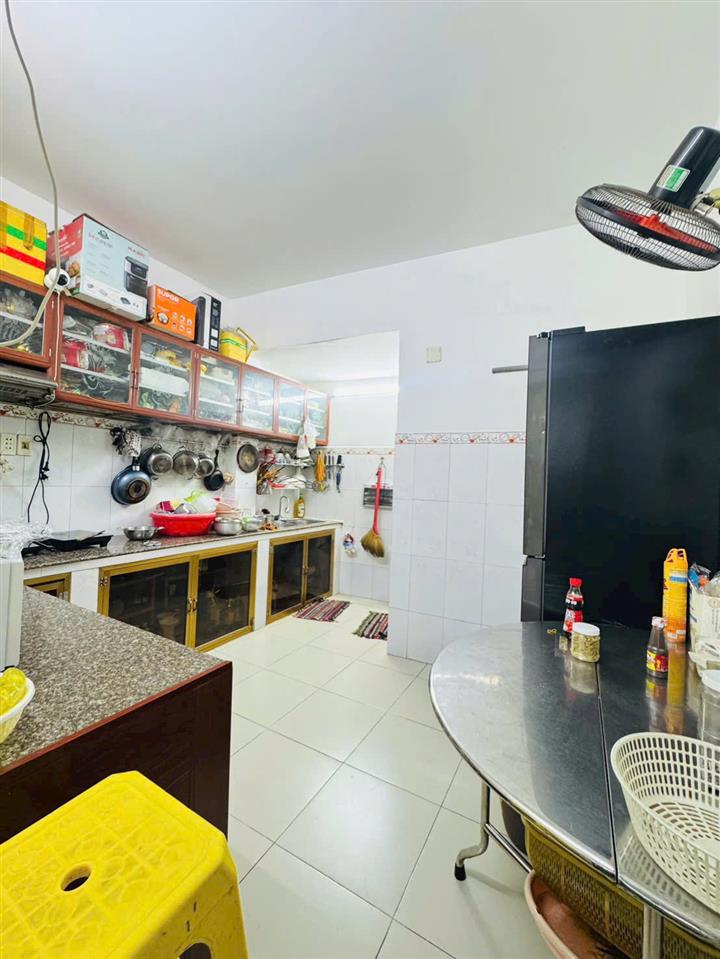 Nhà hẻm 8m nở hậu 1 lầu Âu Dương Lân P3Q8, Giá : 6.68 Tỷ (TL)