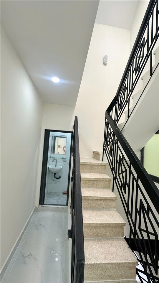 Nhà mới 2lầu/4PN Dương Bá Trạc P1Q8 P.Chánh Hưng, Giá : 6.3 Tỷ (TL)