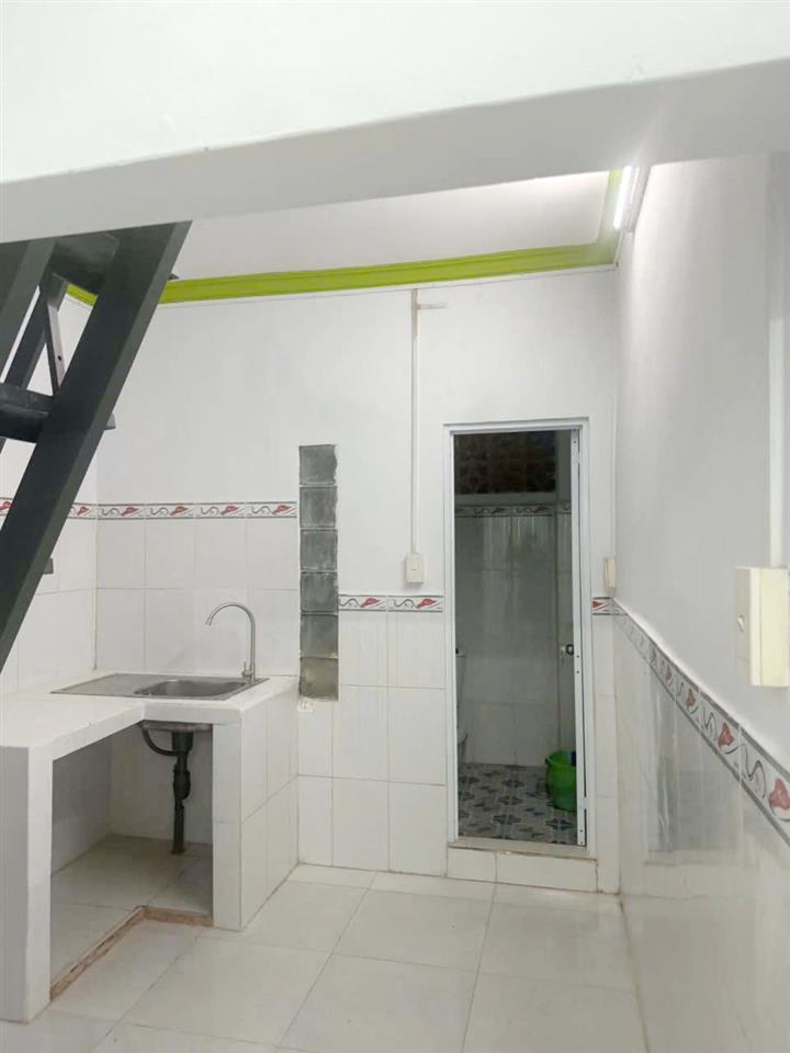 Nhà hẻm nở hậu Tùng Thiện Vương P13Q8 P.Phú Định