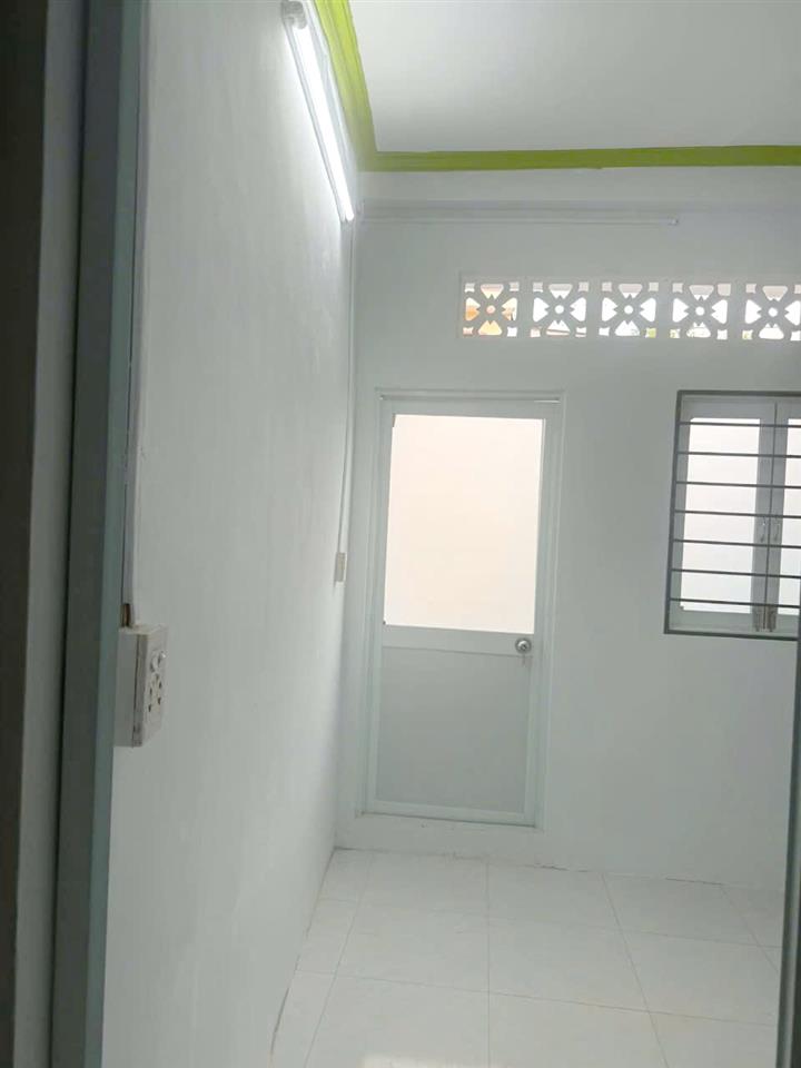 Nhà hẻm nở hậu Tùng Thiện Vương P13Q8 P.Phú Định