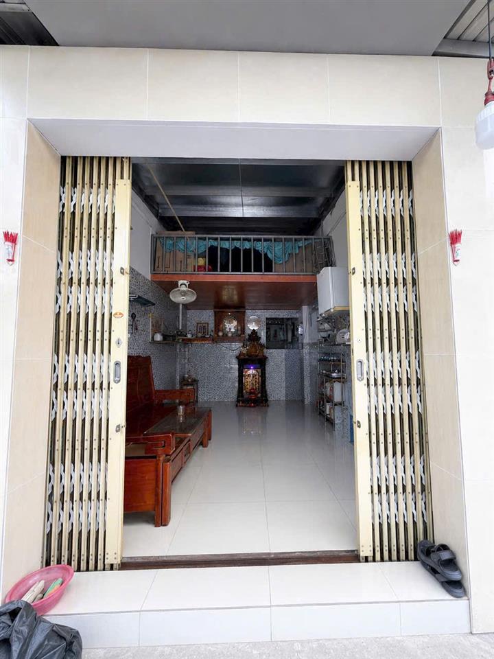 Nhà Tuy Lý Vương cách MT 3 căn Tuy Lý Vương P12Q8 P.Phú Định