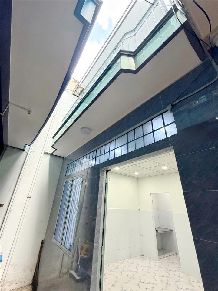 Nhà 1 lầu nhỏ gọn hẻm 184 Âu Dương Lân P3Q8, Giá : 2.68 Tỷ (Thương lượng)