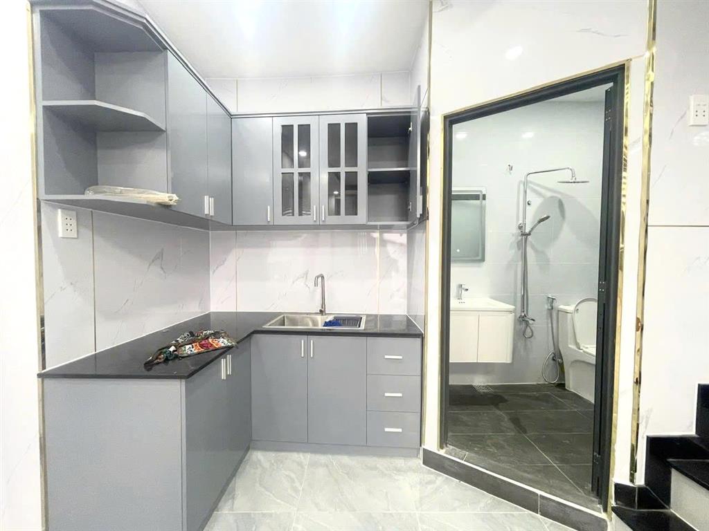 Nhà cách mặt tiền Đặng Chất 3 căn P.Chánh Hưng P2Q8