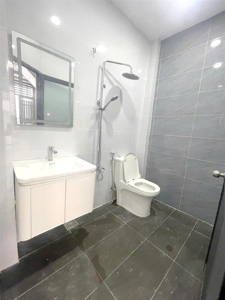 Nhà cách mặt tiền Đặng Chất 3 căn P.Chánh Hưng P2Q8
