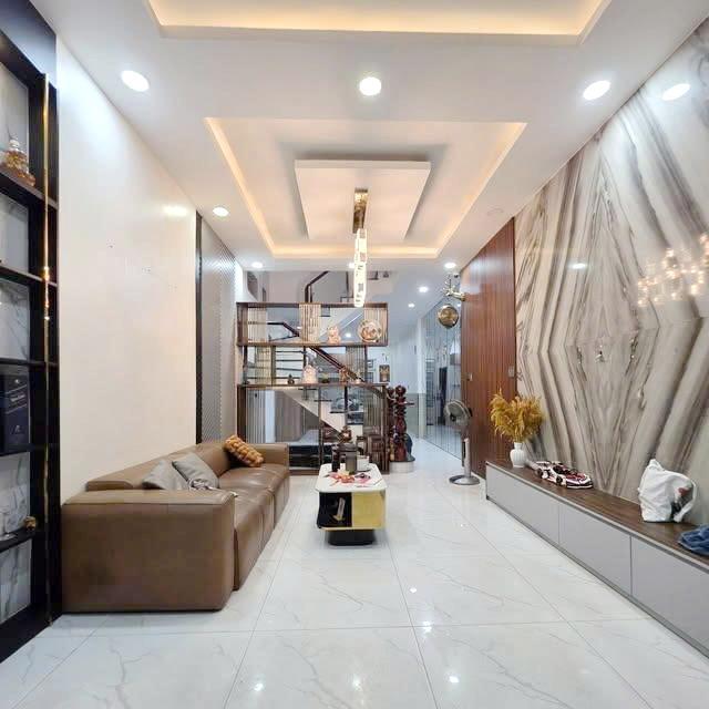 Nhà 4x20m, nở hậu Bùi Minh Trực P5Q8 (P.Chánh Hưng) full nội thất