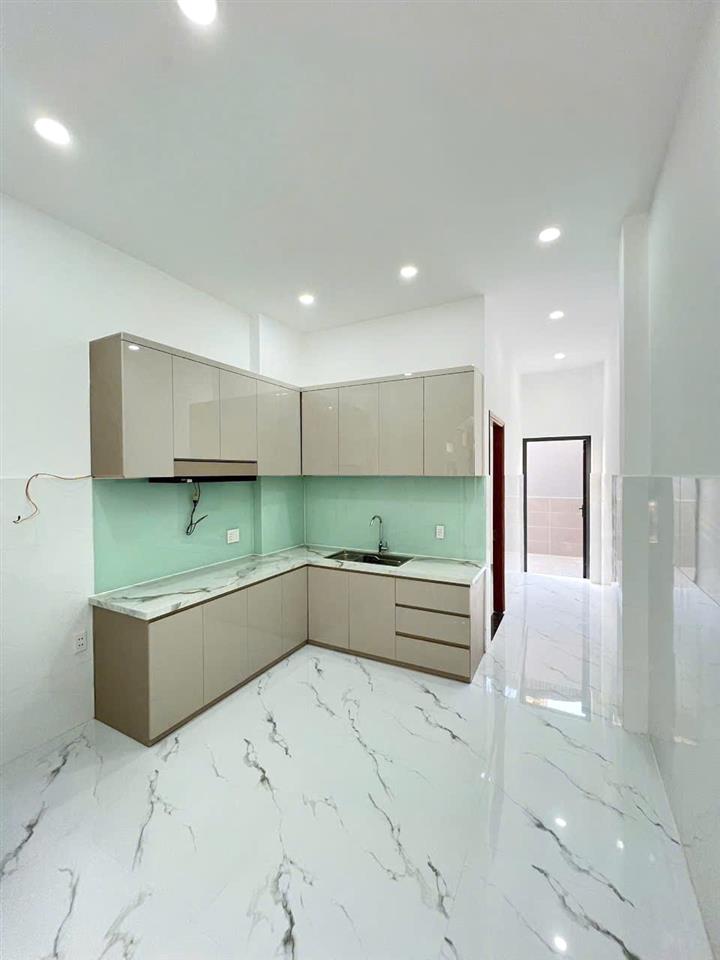 Nhà mới hẻm thẳng 5m 65m2 nở hậu Dương Bá Trạc P1Q8 P.Chánh Hưng