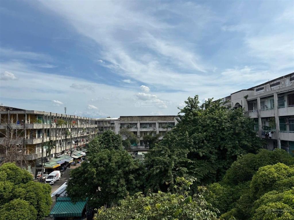 Nhà mới  full nội thất  2 mặt thoáng  chung cư lạc long quân  50m2  nhỉnh 2 tỷ.