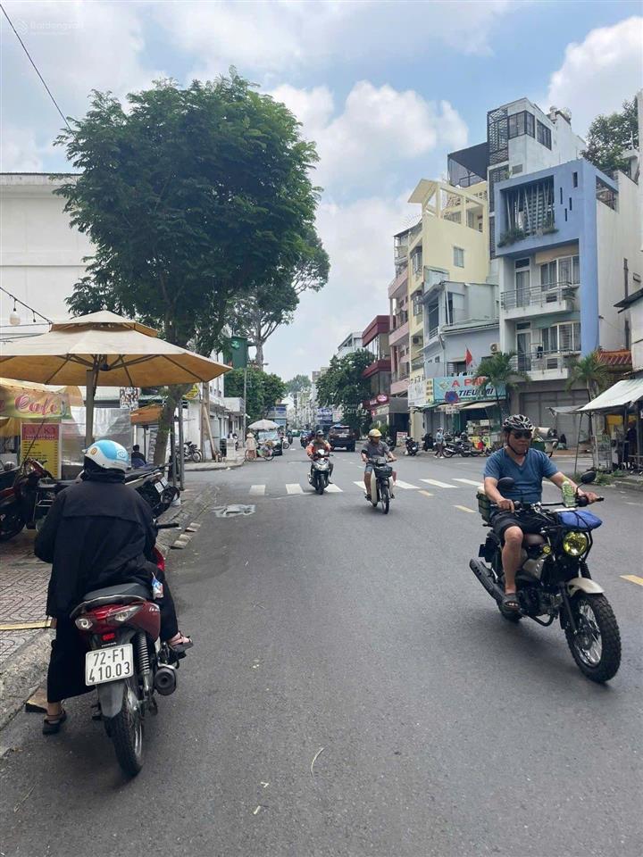 Chỉ nhỉnh 5 tỷ có ngay nhà 4 tầng btct  hoàn công  nguyễn duy dương  q10  lô góc thoáng mát.