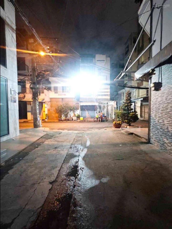 Nhà 3 tàng  thành thái  quận 10  hxh  6 phòng đang cho thuê full  dòng tiền thuê ổn định  chỉ