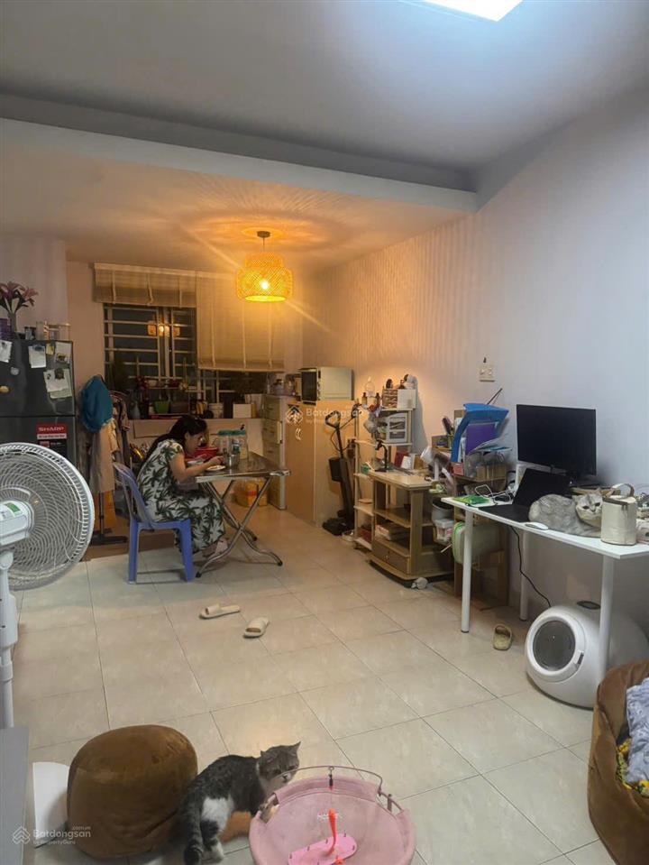 2,58 tỷ cc d1 kdc phú lợi p7 q8, 2pn 71m2 sổ sẵn cc liền, tặng nội thất