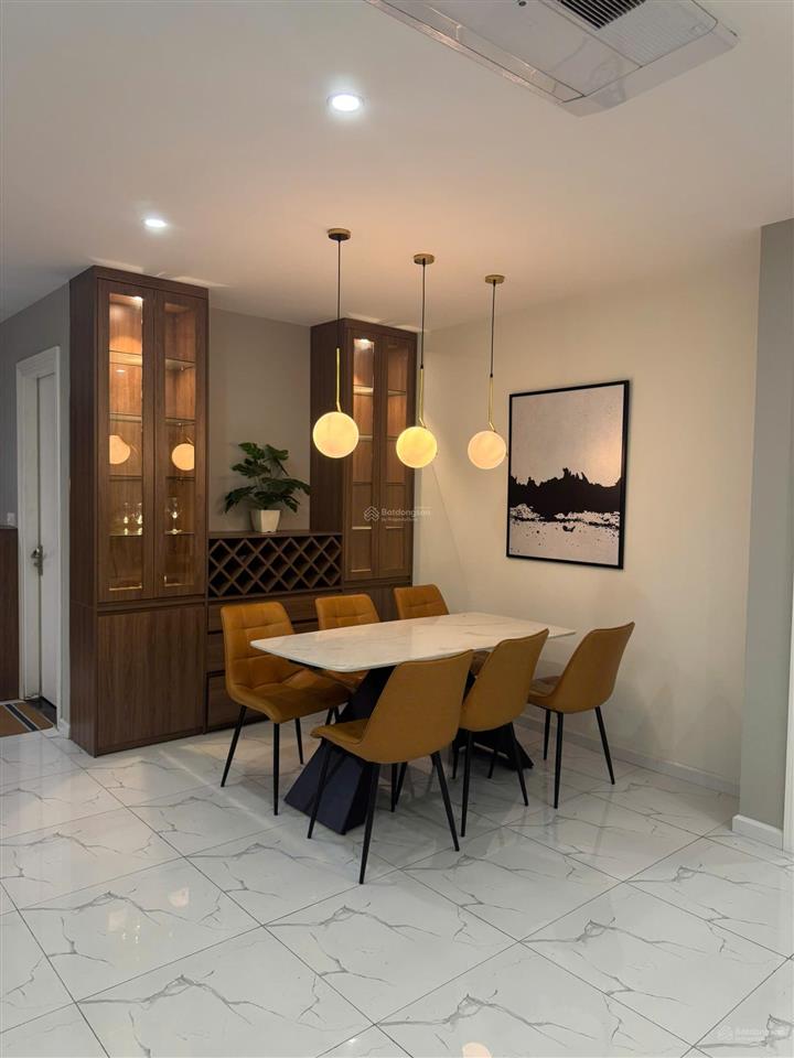 Bán căn hộ 2pn, 2wc, 98m2 tại goldsilk complex, 8 tỷ vnd